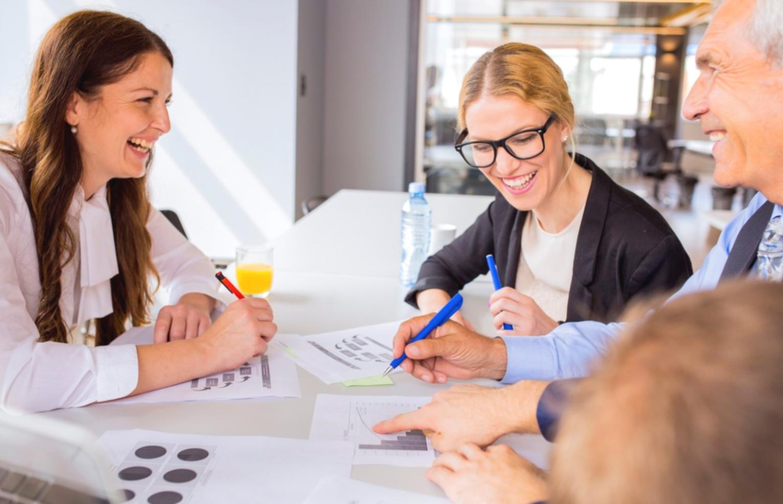 Financial planning workspace with calendar and documentation